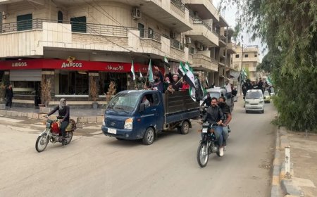 Haseke’de Arap göstericiler Kürt mahallelerine yöneldi